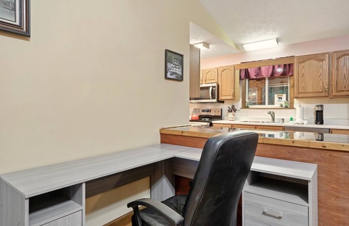 Wears Valley Cabin | Inviting Cabin Retreat Near Smoky Mountains with Game Room