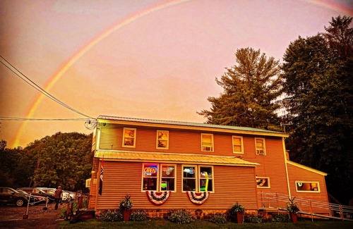 Marietta Apartment | Charming cozy studio with WiFi in lovely Marietta, NY
