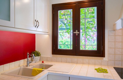 Sitia House | Charming Cretan House, Bougainvillea