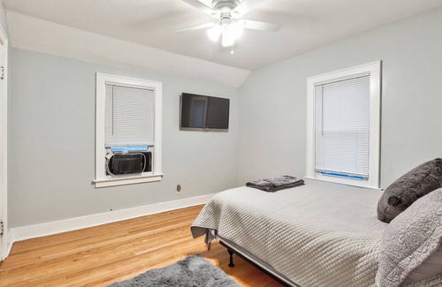 Southside House | Cozy Cuse Home Near Downtown & University, Pet Friendly