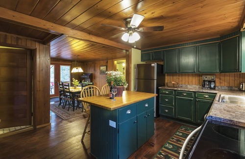 Jefferson Township Cabin | Pet-Friendly Mountain Cottage Near Hidden Valley & Seven Springs