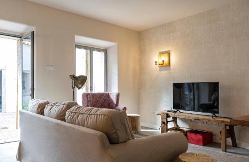 Palhais Apartment | Guest Rated 9.3: Design House in Montijo, Casa 41