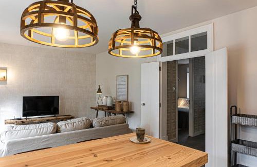 Palhais Apartment | Guest Rated 9.3: Design House in Montijo, Casa 41