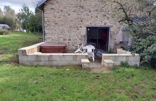 Salagnac Cottage | Cozy Country Cottage with Breakfast & Family Amenities