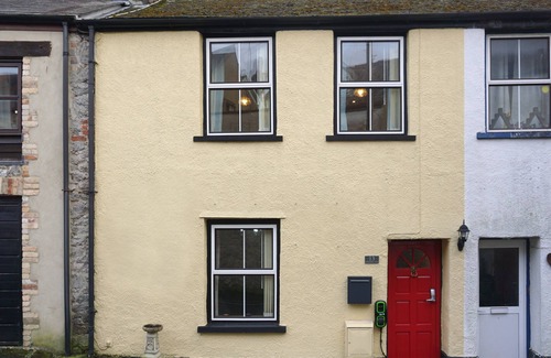 Chudleigh House | Delightful Devon Holiday Cottage with Pet-Friendly Amenities