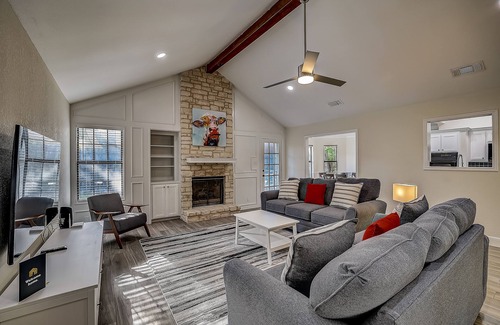 Round Rock House | Charming, dog-friendly home with fireplace, patio, central AC, & washer/dryer