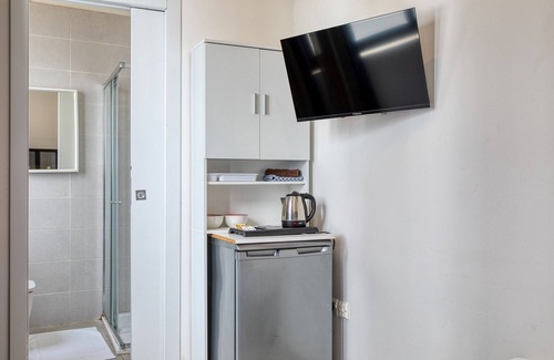 Cospicua Apartment | Charming double studio, shared sun terrace GOBLU-1
