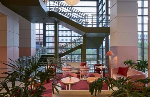 Red River Cultural District Hotel | Charming Downtown Stay | Sightseeing. Pool