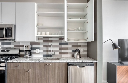 East Cambridge Apartment | Modern East Cambridge 1BR with Gym & Pet-Friendly Perks