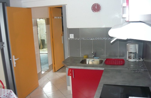 Aix-les-Bains Apartment | Relaxing Stay in a Quiet District with Pool and Ocean Views