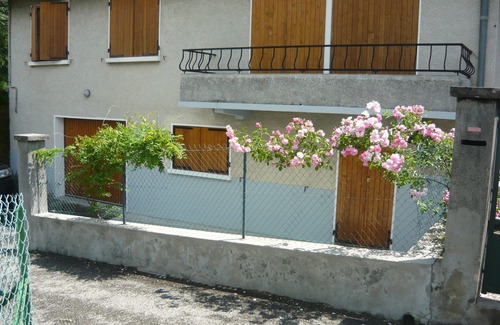 Aix-les-Bains Apartment | Relaxing Stay in a Quiet District with Pool and Ocean Views