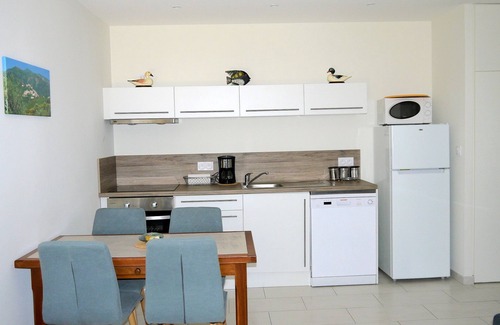 Oletta Apartment | Cozy F2 with Terrace, Ocean Views & Parking in Private Villa
