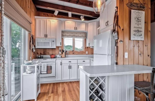 Fair Harbor House | Charming Fair Harbor 3br steps to ocean, sunset view, WiFi, A/C, outdoor shower.