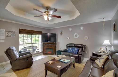 Pass Christian House | Family Cottage with Ocean View Near Pass Christian Beach