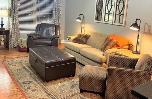 Auburn Apartment | Charming Family Friendly Condo in Ideal Location