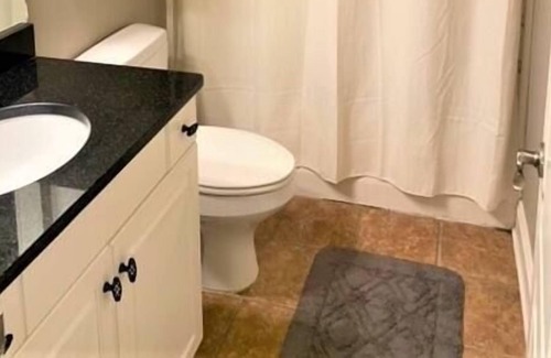 Auburn Apartment | Charming Family Friendly Condo in Ideal Location