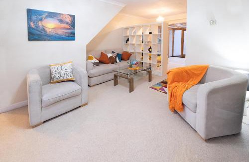 High Wycombe House | Family-Friendly Retreat with Oceanfront Views in High Wycombe