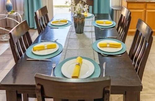 Greenacres House | Family-Friendly 4Bd/3Bath Home with Pet Amenities