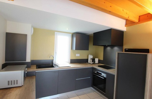 Biville Cottage | Spacious Gite La Hague: Ideal for Families & Pets Welcome