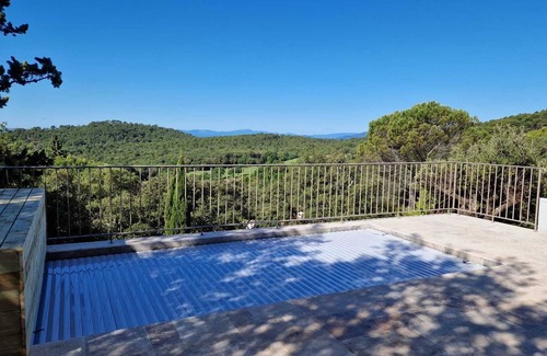 Tourtour Villa | Charming family villa in Tourtour. 40 minutes from the Côte d'Azur.
