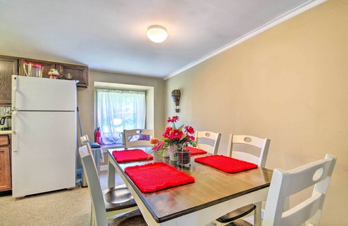 Hallsville Cottage | Cozy Farm Cottage with Fire Pit & Hot Tub Amenities