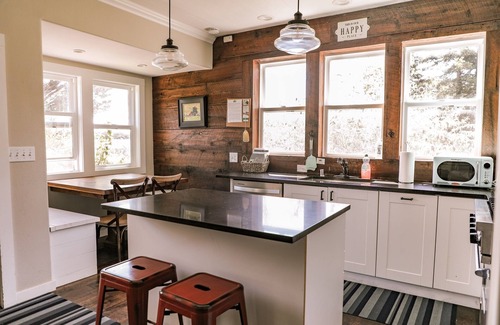 Petaluma Cottage | Inviting Farmhouse Retreat on Organic Cattle Ranch