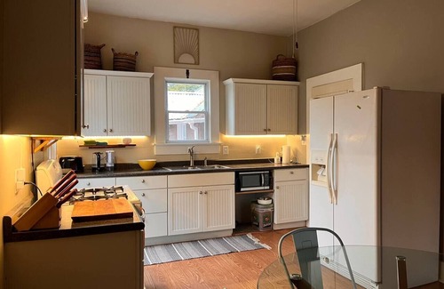 Hartsburg Other | Idyllic Farmhouse Retreat with Pool & Family-Friendly Perks