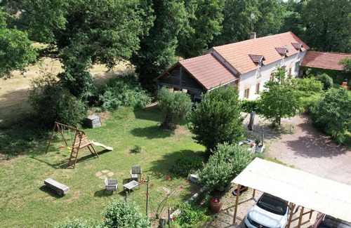 Gouise Cottage | Gite Gouise: Family-Friendly Retreat with Spa & Breakfast
