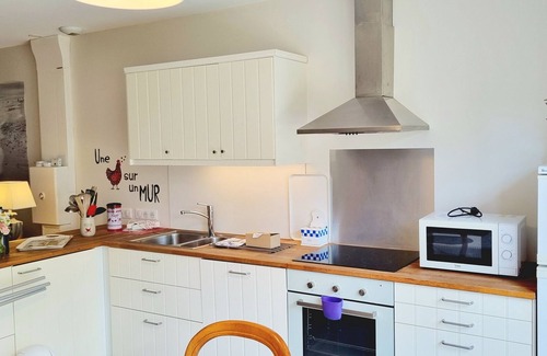 Quaedypre Cottage | Gite Quaëdypre: 2-Bedroom Retreat with Spa & Breakfast