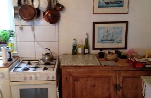 Plouguerneau House | Cozy Fisherman's House with Ocean View and Pet-Friendly Stays