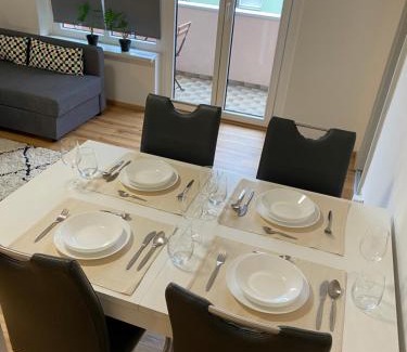 Lend Apartment | Budget-Friendly Summer Escape in Central Location