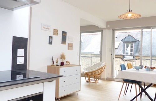 Auray Apartment | Discover Auray Center: Ideal 4-Person Apartment Retreat