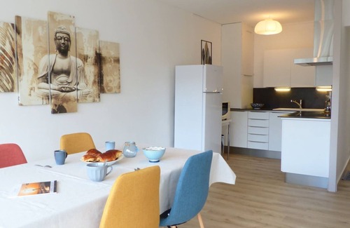 Auray Apartment | Discover Auray Center: Ideal 4-Person Apartment Retreat