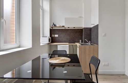 Fives Apartment | Convenient Flat Close to Lille’s City Center – Welkeys