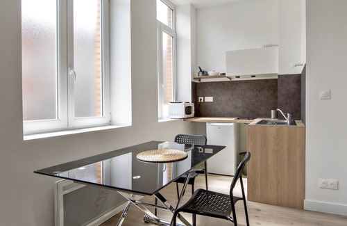 Fives Apartment | Convenient Flat Close to Lille’s City Center – Welkeys