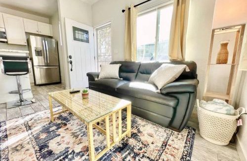 Lincoln Acres Apartment | Family-Friendly Flat Close to City - 4-Star Excellence