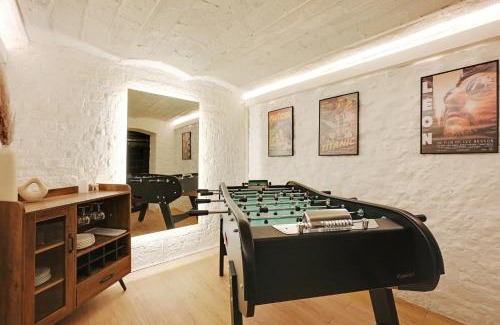 Croulebarbe Apartment | Experience a Unique Flat in Quartier Latin with Cinema