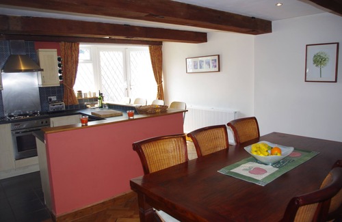 Wick Cottage | Idyllic Oceanfront Cottage with Breakfast in Vale of Glamorgan