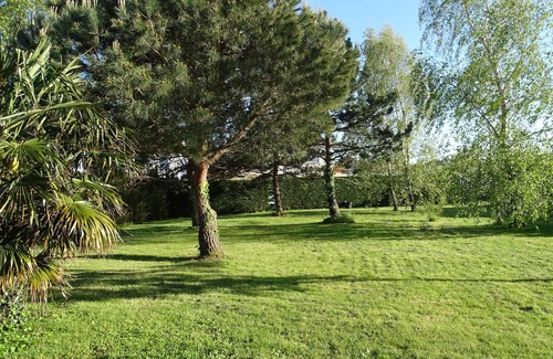 Bourcefranc-le-Chapus House | Cozy Holiday Home with Ocean View in Bourcefranc le Chapus