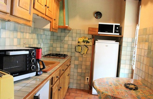 Cenac-et-Saint-Julien Cottage | Cozy Gite Cénac-et-Saint-Julien with Spa and Pet-Friendly Options
