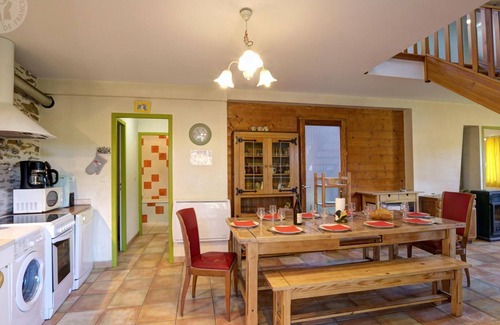 La Terrasse-sur-Dorlay Cottage | Cozy Gite La Terrasse-sur-Dorlay with Spa and Breakfast