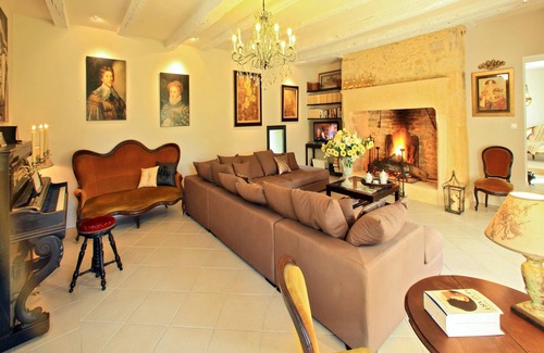 Marcillac-Saint-Quentin House | Idyllic Perigord Noir Retreat with Pool & Spa Amenities