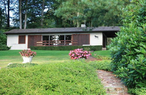 Saint-Gatien-des-Bois House | Beautiful House with Terrace & Private Garden Oasis