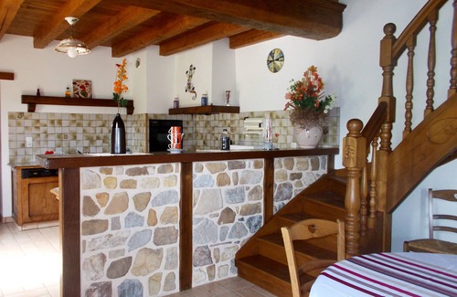 Saint-Jean-Pied-de-Port House | Inviting Character House with Mountain View and Pool Access