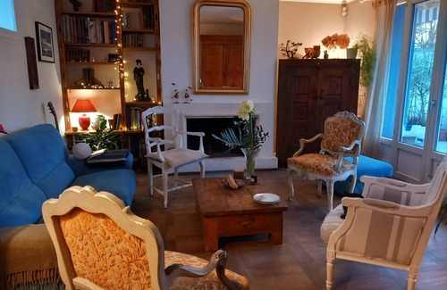 Saint-Nom-la-Breteche House | Inviting House Near Paris and Versailles with Heated Pool