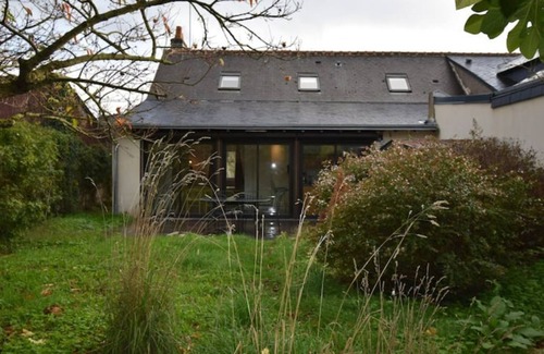 Saint-Pierre-des-Corps House | Inviting Farmhouse Retreat with Garden Near Tours