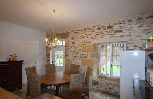 Saint-Medard-d'Excideuil Cottage | Idyllic Chalet with Pool and Pet-Friendly Amenities