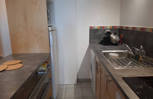 Vieux-Boucau-les-Bains Apartment | Cozy Apartment in Vieux-Boucau-les-Bains with Spa & Breakfast