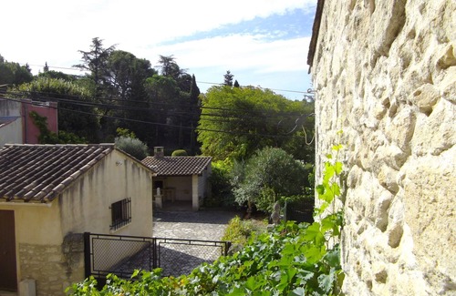 Villeneuve-les-Avignon House | Historic House with Pool in Villeneuve lès Avignon