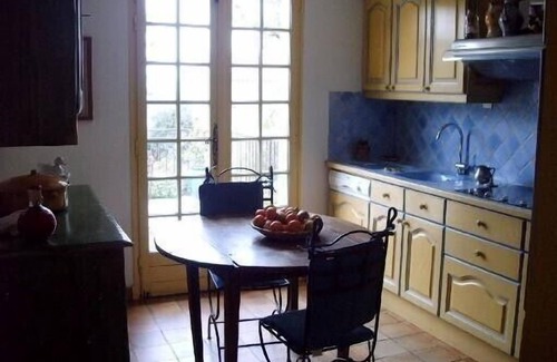 Les Hauts de Villeneuve Villa | Elegant Avignon Villa with Pool & Mediterranean Garden